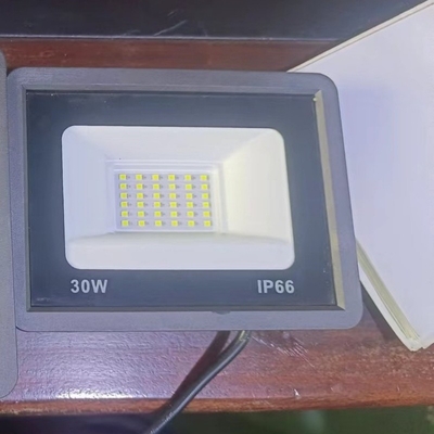 10W ila 200W 3 Yıllık Garanti Basit Tasarım Su geçirmez Yard Bahçe veya Park için LED Spot ışığı