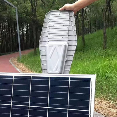 Park için Özel Tasarımlı 400W Yıldızlararası Savaşçı Solar Sokak Lambası